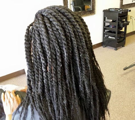 Dotne African Hair Braiding & Weave - Auburn, WA