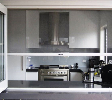 RETRACTASCREEN - Cheltenham, VIC. Registered Building Practitioner