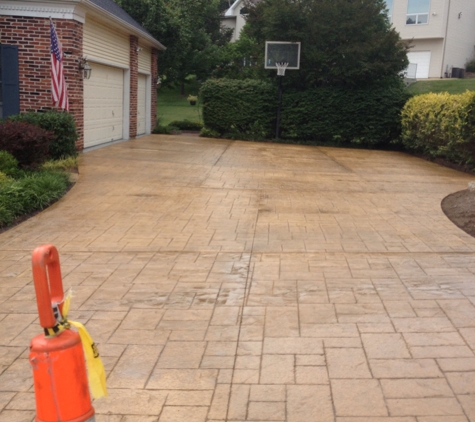 Hoffman Concrete, LLC - Saint Louis, MO. Ashlar Slate stamped driveway