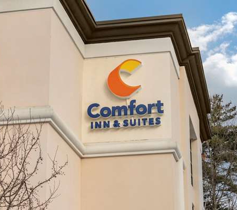 Comfort Inn & Suites - Lake George, NY