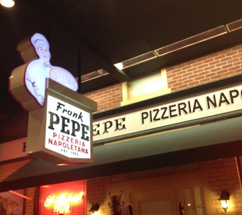 Frank Pepe Pizzeria Napoletana - Uncasville, CT