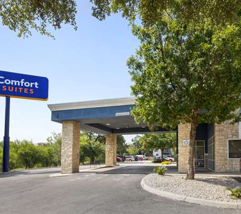 Comfort Suites Medical Center near Six Flags - San Antonio, TX