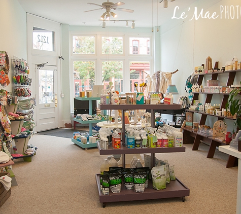 Mother & Earth Baby Boutique - Lansing, MI