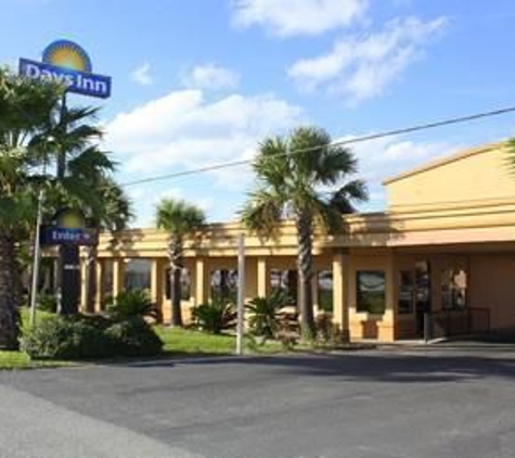 Days Inn by Wyndham Lake Charles - Lake Charles, LA