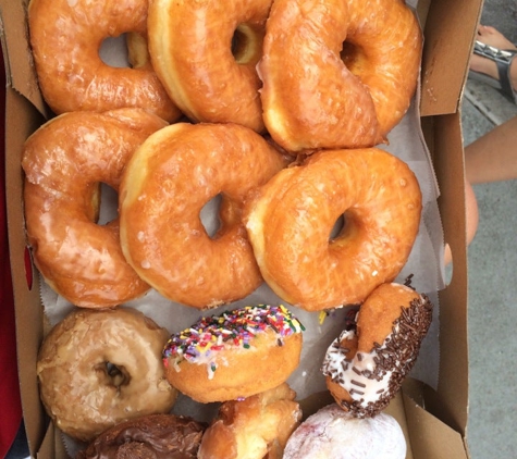 Stan's Donut Shop - Santa Clara, CA