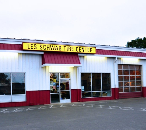 Les Schwab Tires - Red Bluff, CA