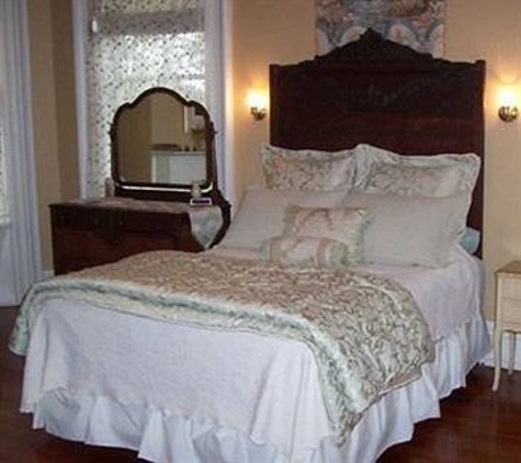 Claremont House Bed & Breakfast - Rome, GA