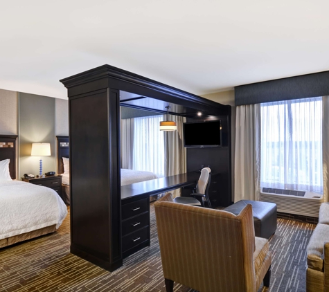 Hampton Inn & Suites Denver/Airport-Gateway Park - Denver, CO