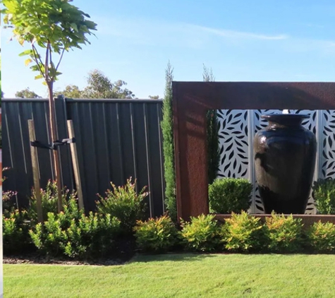 Ian Kelly Landscape Contractor - Kennington, VIC