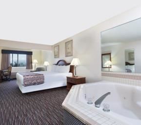 Baymont Inn & Suites - Columbus, OH