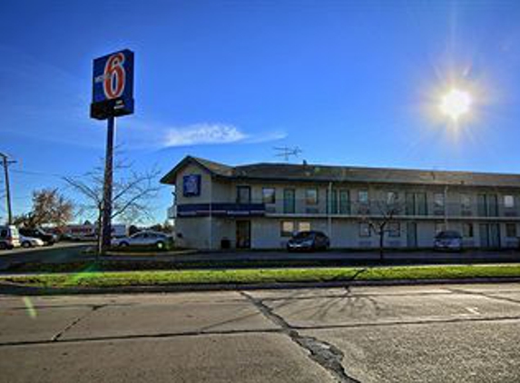 Motel 6 - Madison Heights, MI