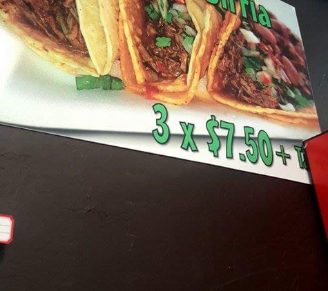 Burritos Santana - Temecula, CA. Tacos de birria Best tacos in town