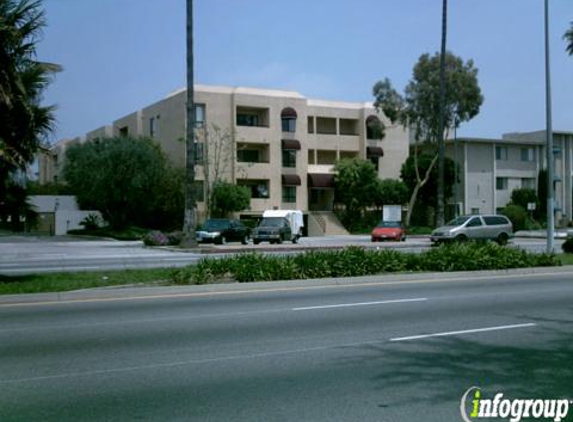 Elizabeth Arms Apartments - Van Nuys, CA