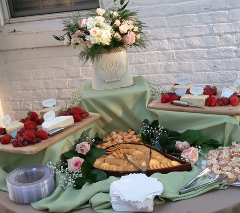 Dine by Design - Clemmons, NC. Make this holiday season the best ever with our holiday party catering.