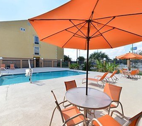 Comfort Suites - Port Allen, LA