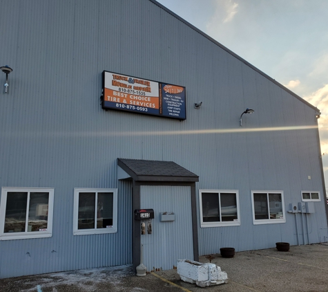 Truck and Trailer Mobile Repair, LLC - Flint, MI. Front of shop. Office area.