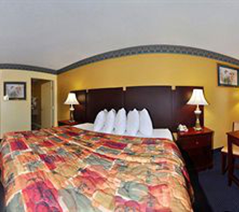 Days Inn by Wyndham Chipley - Chipley, FL