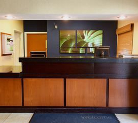 Fairfield Inn & Suites - Topeka, KS