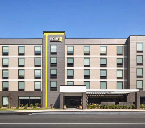 Home2 Suites by Hilton Milwaukee West - West Allis, WI