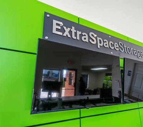 Extra Space Storage - Houston, TX