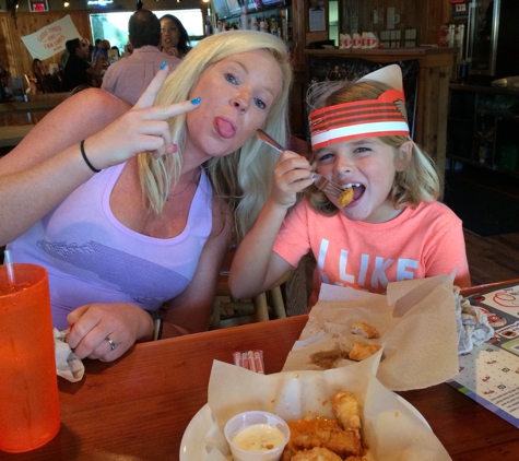 Hooters - Wilmington, NC