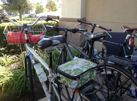 Starbucks Coffee - Clovis, CA