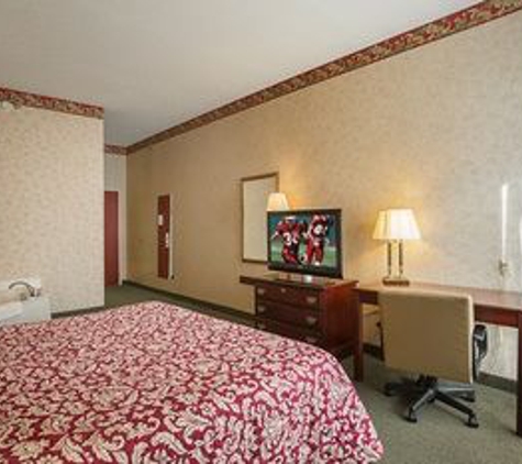 Red Roof Inn - Whitley City, KY