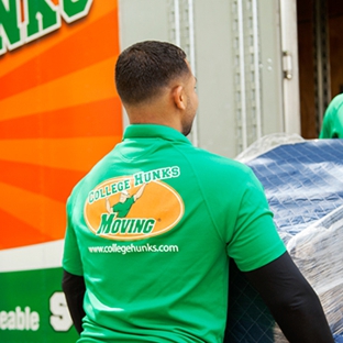 College Hunks Hauling Junk & Moving - Milwaukee, WI
