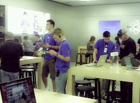 Apple Store - Huntsville, AL