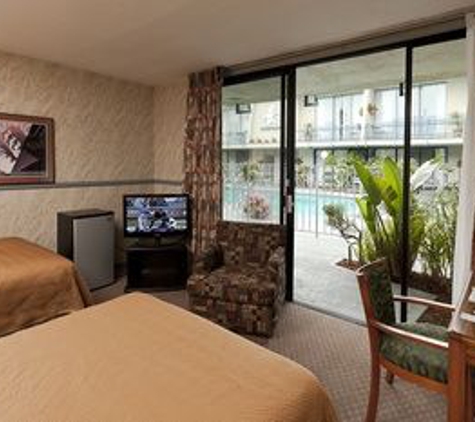 Travelodge - Los Angeles, CA