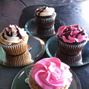 Pink Diva Cupcakery - Memphis, TN