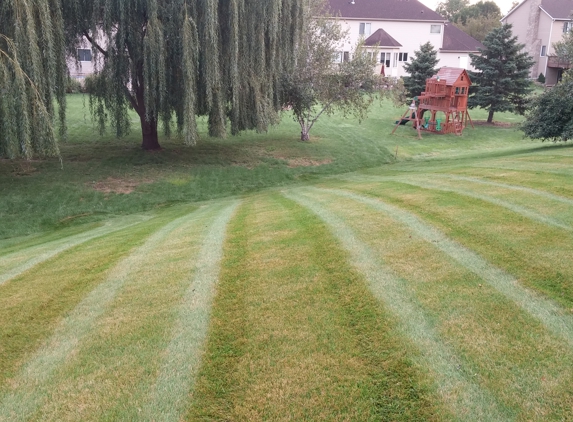 Hansen's Lawn Care - Saint Paul, MN