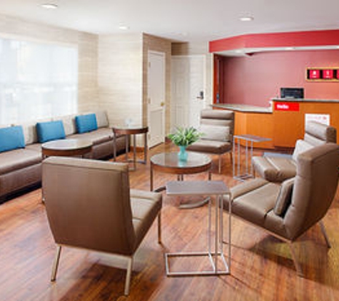 TownePlace Suites Manchester-Boston Regional Airport - Manchester, NH