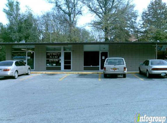 Canine Classics Dog Grooming - Topeka, KS