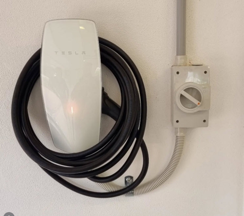 JR Dixon Electrical - Caroline Springs, VIC. Our first Teslamotors charger!