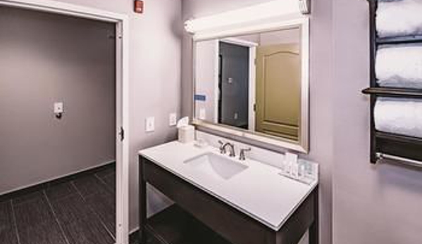 Hampton Inn Niagara Falls/Blvd - hamptoninn3.hilton.com, NY