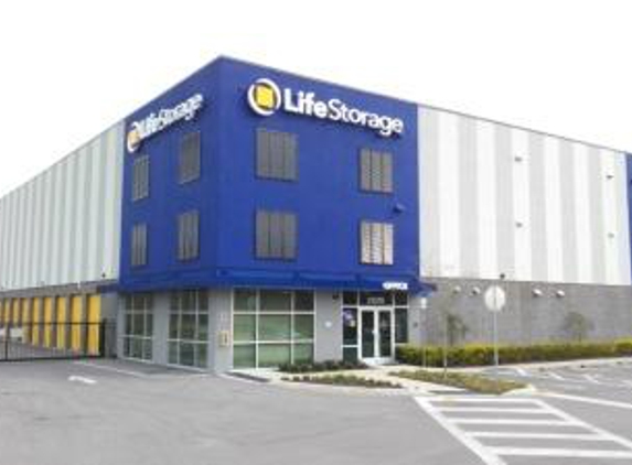 Life Storage - Lutz, FL