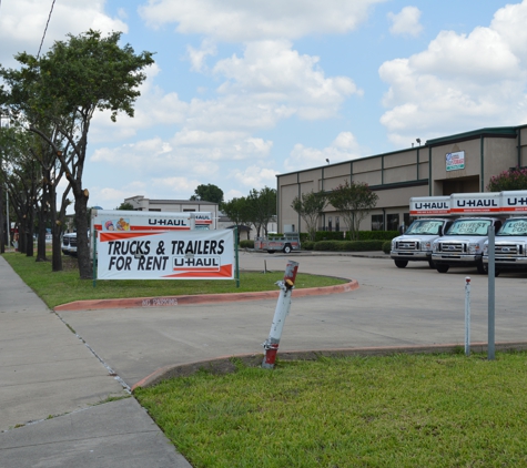 U-Haul Moving & Storage at Beltway Southwest - Houston, TX