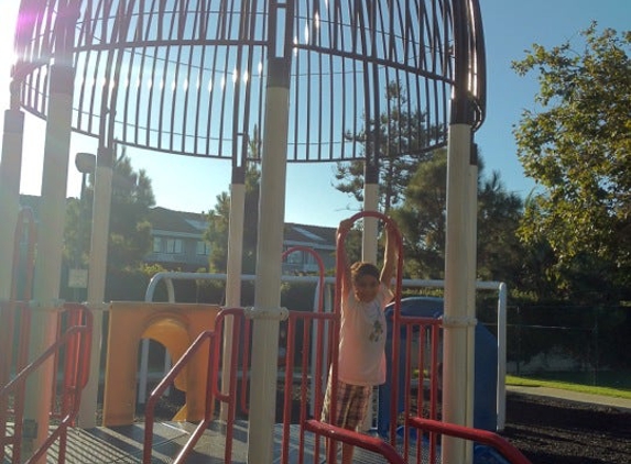 Marina Avenue Park - Manhattan Beach, CA