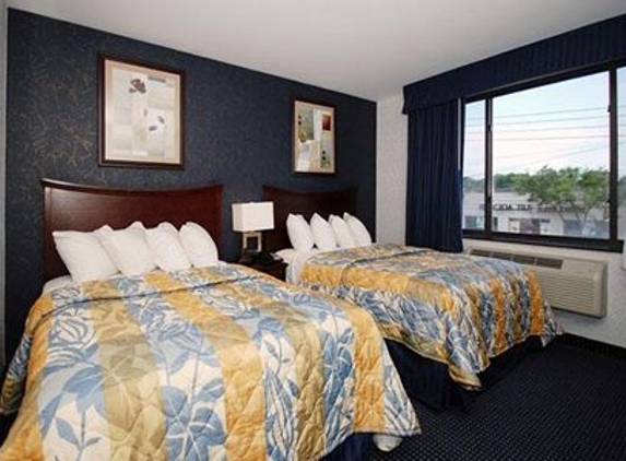 Paramount Inn - Floral Park, NY