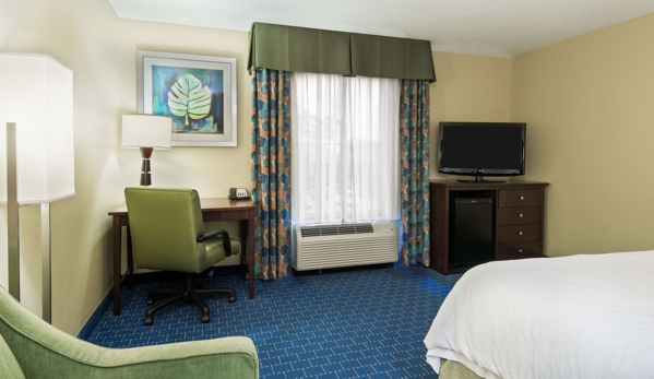 Hampton Inn & Suites Orlando Airport @ Gateway Village - Orlando, FL