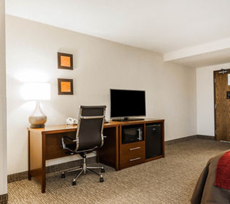 Comfort Inn Denver East - Denver, CO