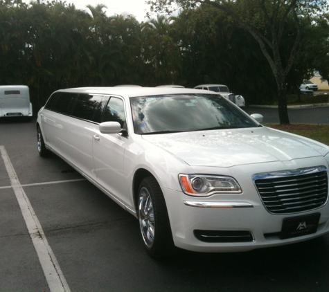 Royal Touch Limousine - Lake Worth, FL