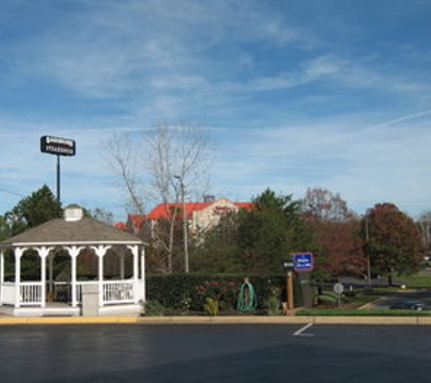 Carolina Inn & Suites of Lake Norman - Mooresville, NC