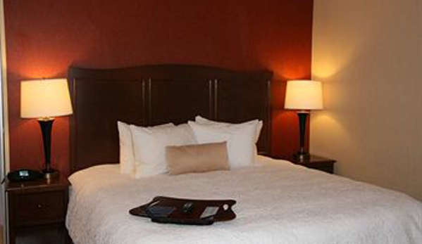 Hampton Inn & Suites Peru - Peru, IL