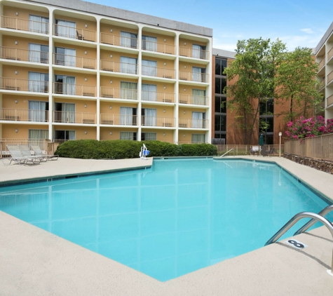 Days Inn Birmingham - Vestavia, AL