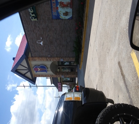 Braum's Ice Cream and Dairy Store - Garland, TX