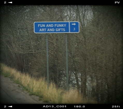 FUN & FUNKY ART GALLERY AND GIFTS - Bailey, CO. Their new state sign!! (Heading to Denver from 285)