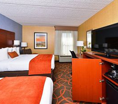 Best Western Plus Fresno Airport Hotel - Fresno, CA