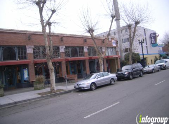 Everett & Jones Barbeque - Oakland, CA